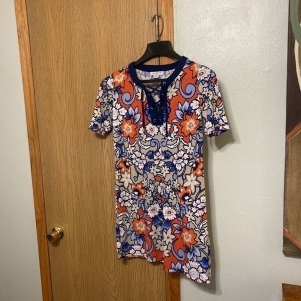 Liz Claiborne Size PS w/Floral Print Short Sleeve Knee-Length Shift Dress - EUC